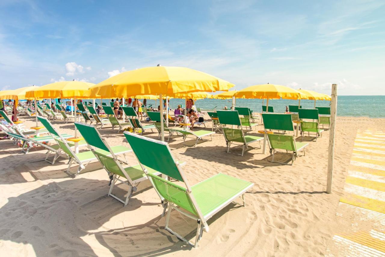 Meridiana Family & Nature Hotel Marina Romea Exterior photo