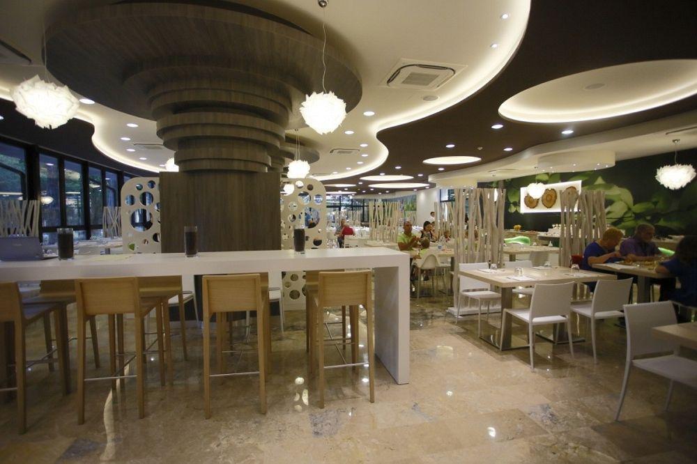 Meridiana Family & Nature Hotel Marina Romea Exterior photo